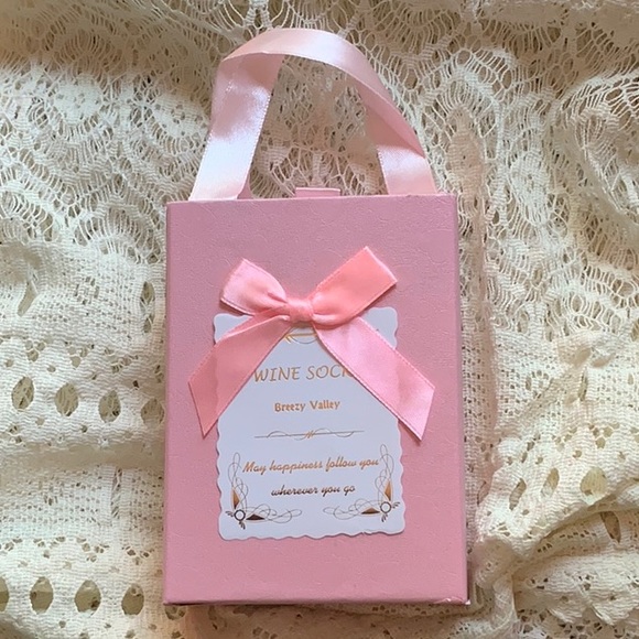 Pink Wine Socks - Slippers - NWOT -  Pink Gift Box - Writing on Bottom - Picture 4 of 5